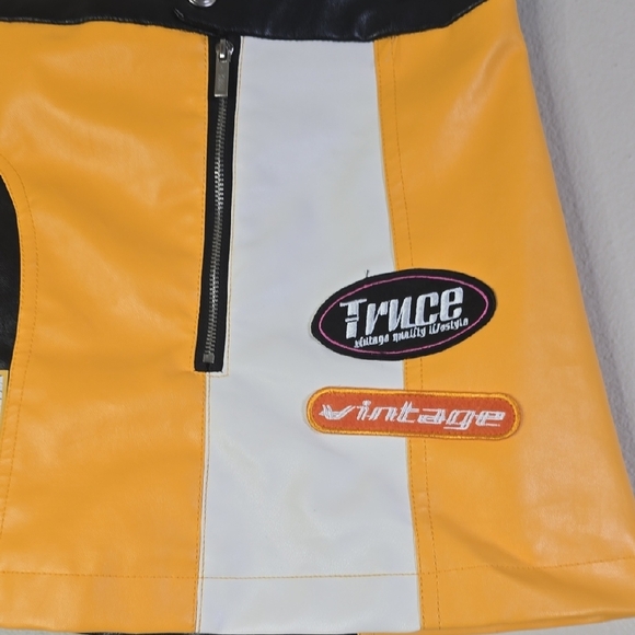 Truce Parchwork  Yellow and Black Mini Skirt - Picture 3 of 7